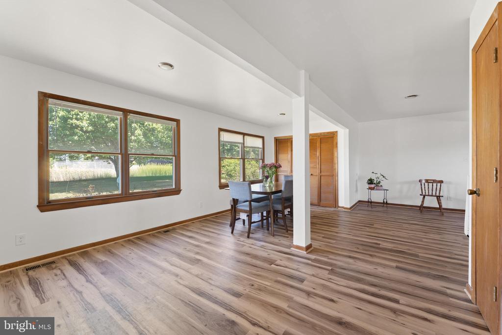 9256 STONEWALL JACKSON ROAD