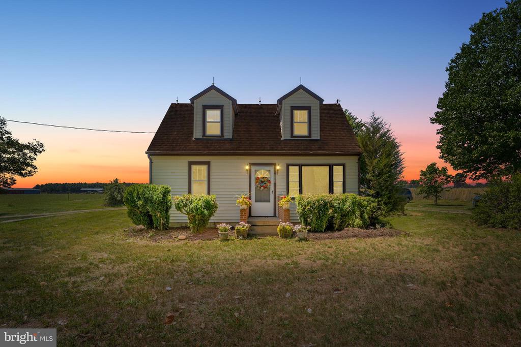9256 STONEWALL JACKSON ROAD