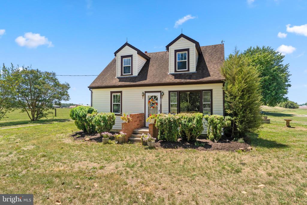 9256 STONEWALL JACKSON ROAD