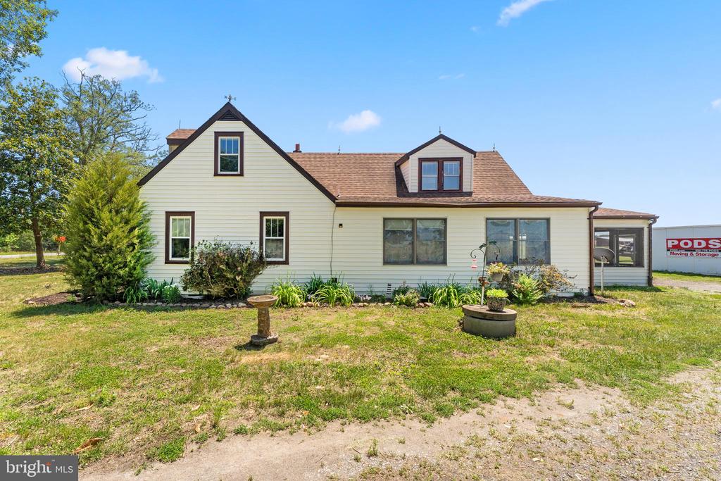 9256 STONEWALL JACKSON ROAD