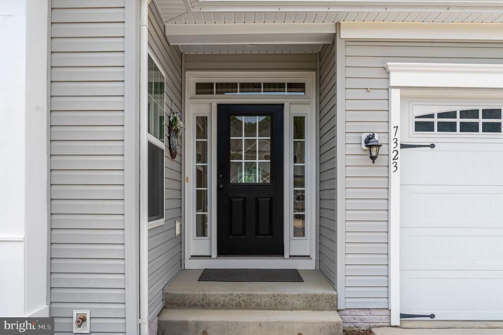 7323 LEGACY LANE