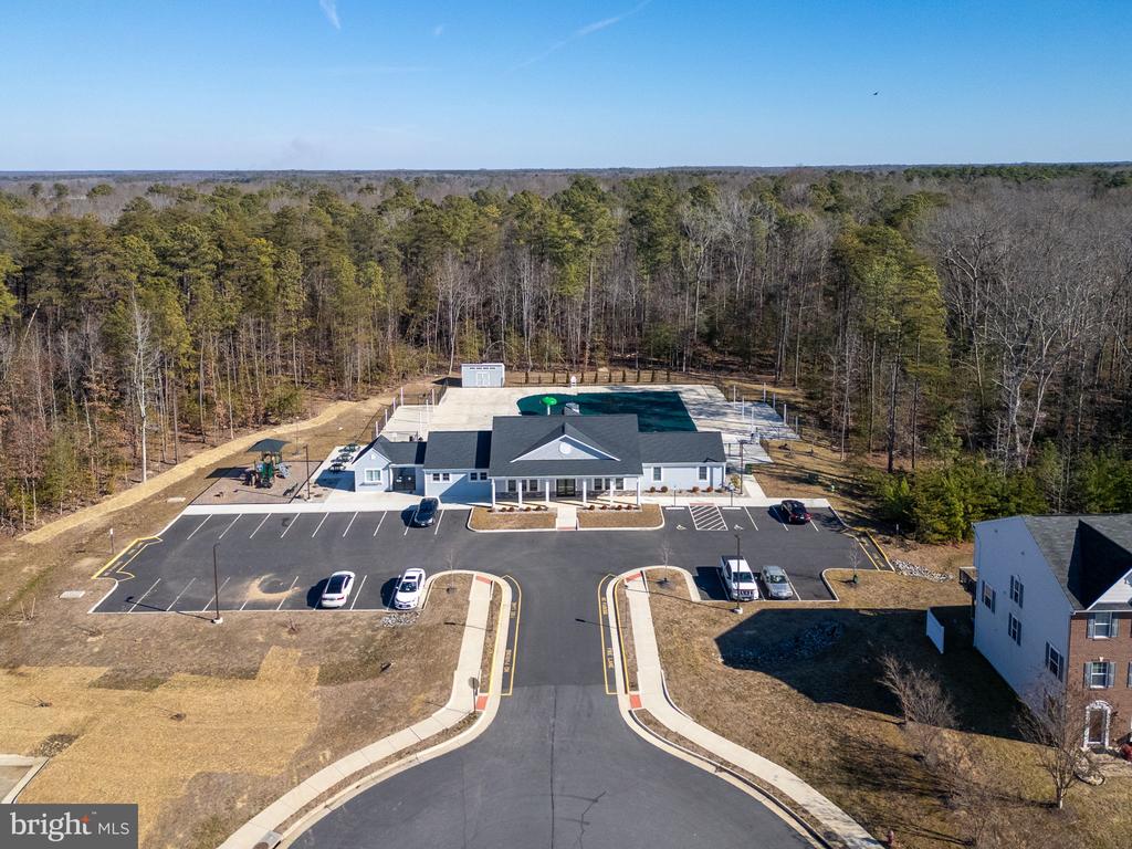 7323 LEGACY LANE