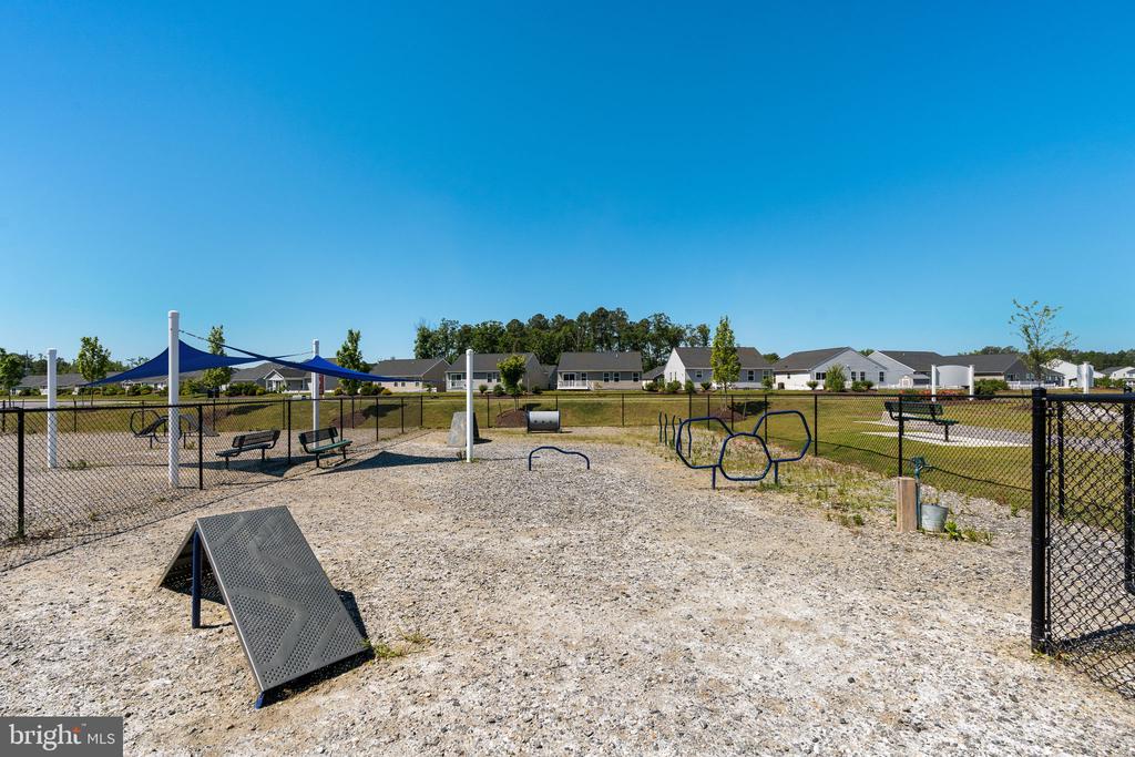 7323 LEGACY LANE