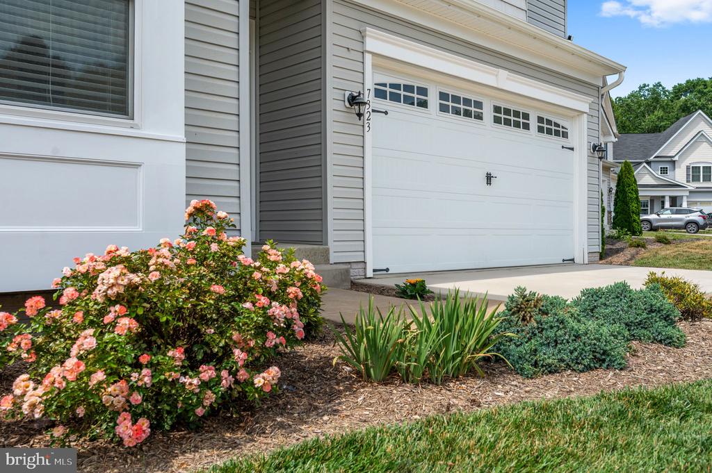 7323 LEGACY LANE