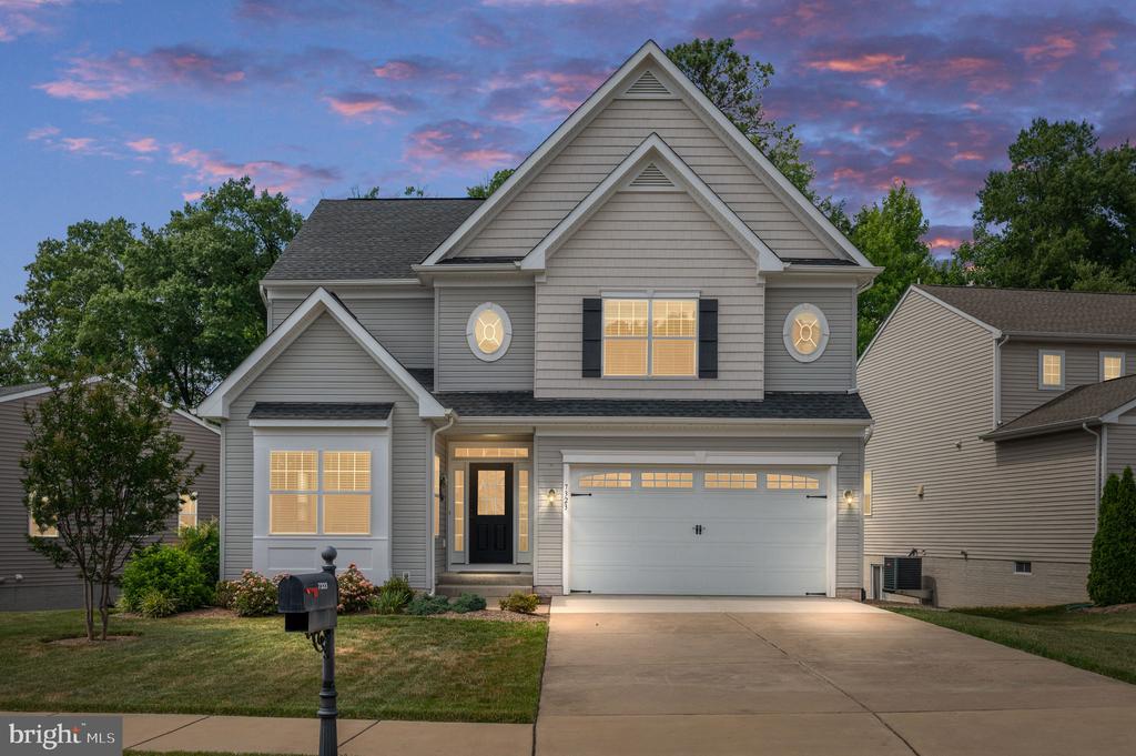 7323 LEGACY LANE