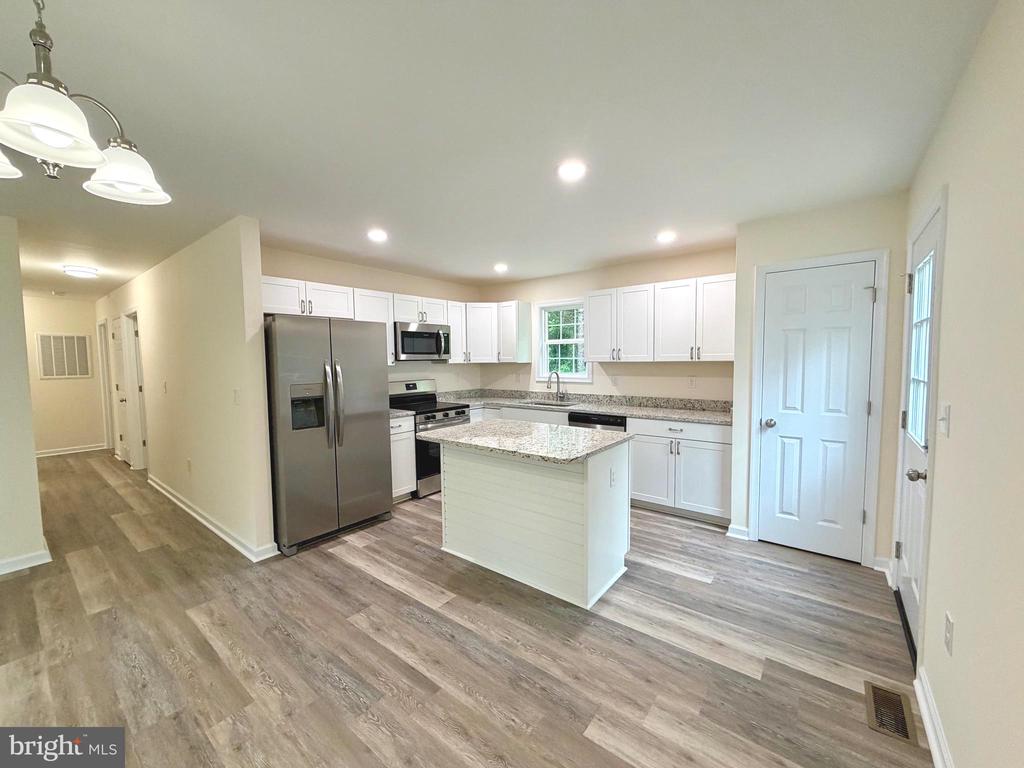 248 AMERICAN DRIVE