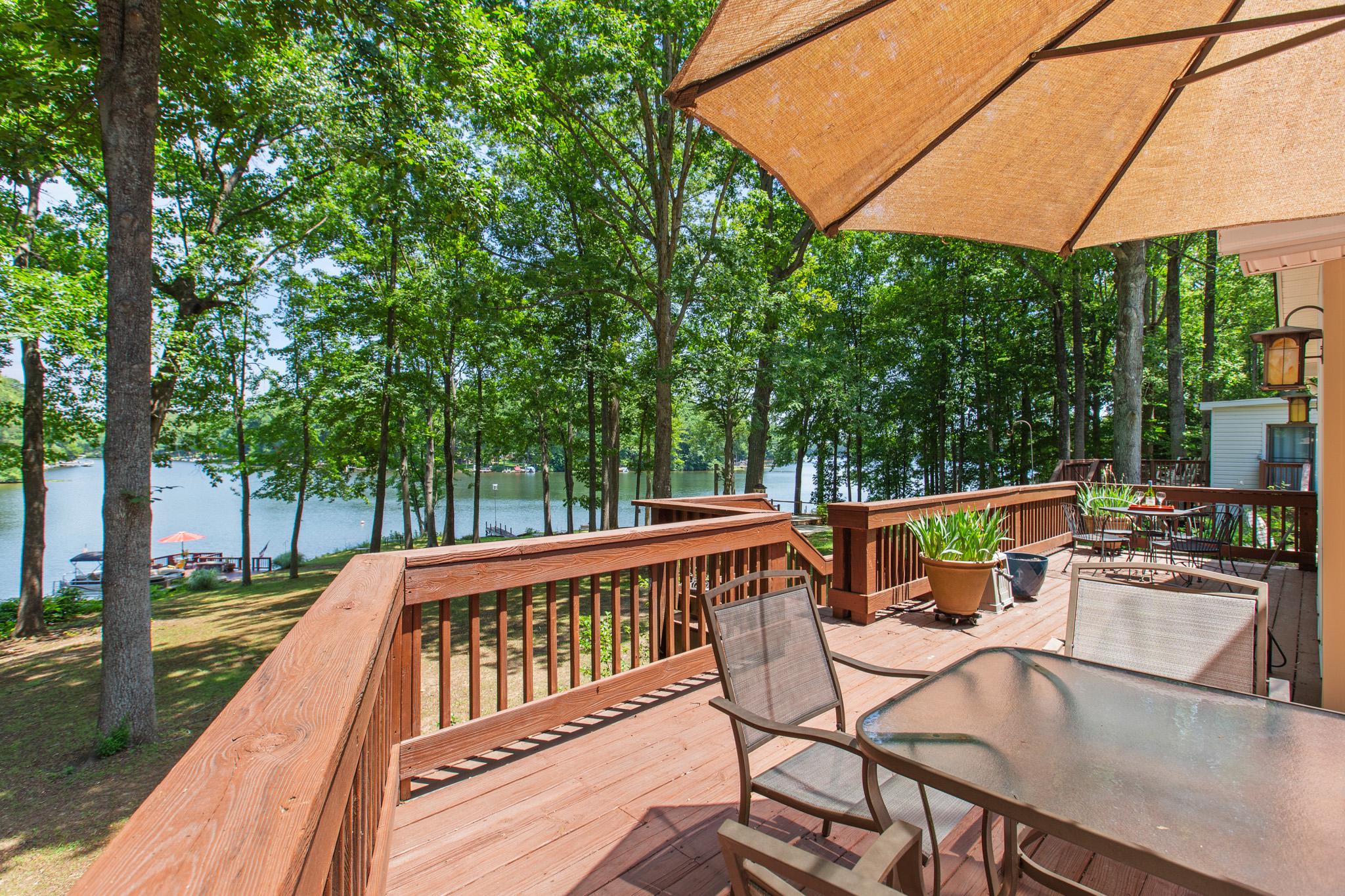 322 LAKE CAROLINE DRIVE