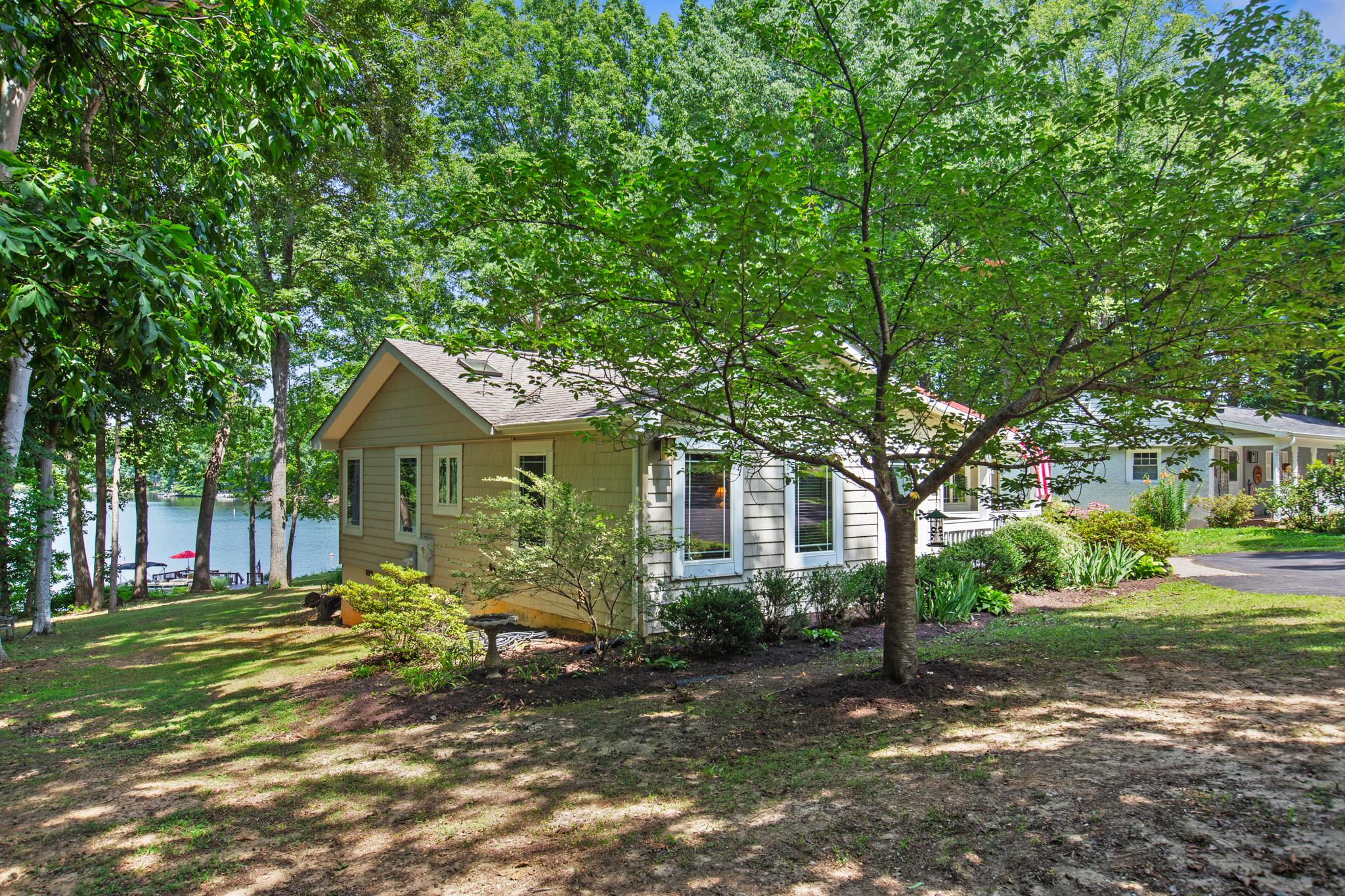 322 LAKE CAROLINE DRIVE