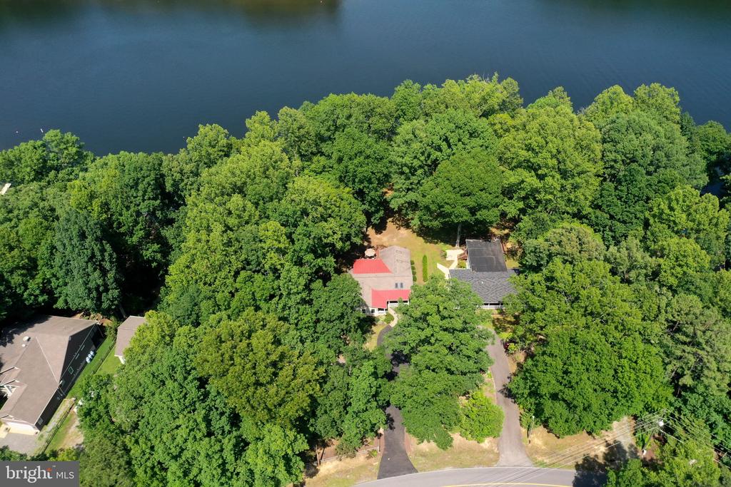 322 LAKE CAROLINE DRIVE