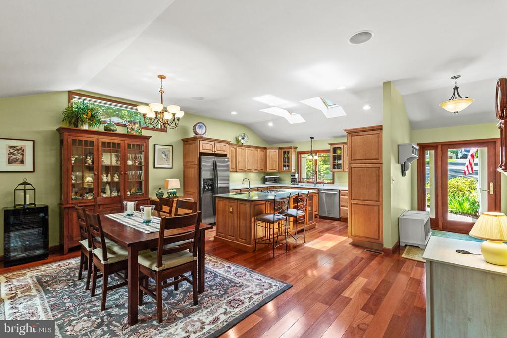 322 LAKE CAROLINE DRIVE