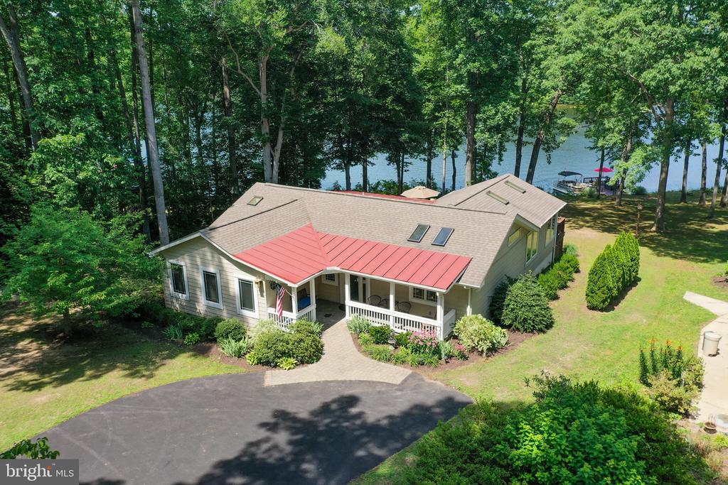 322 LAKE CAROLINE DRIVE
