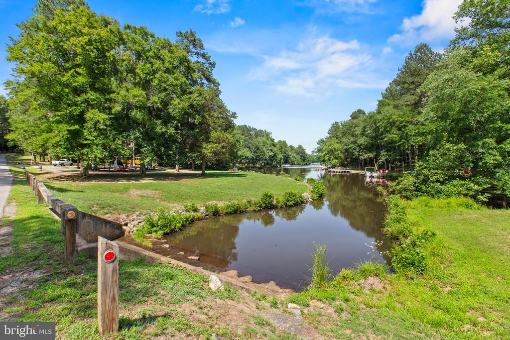 322 LAKE CAROLINE DRIVE