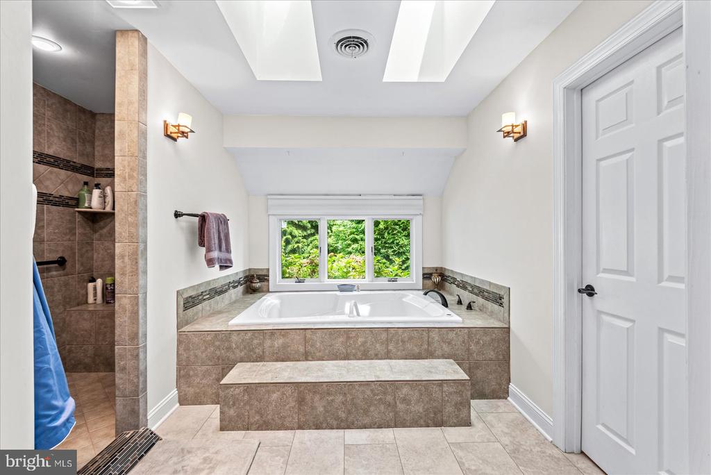 29475 GOOSE POINT COURT