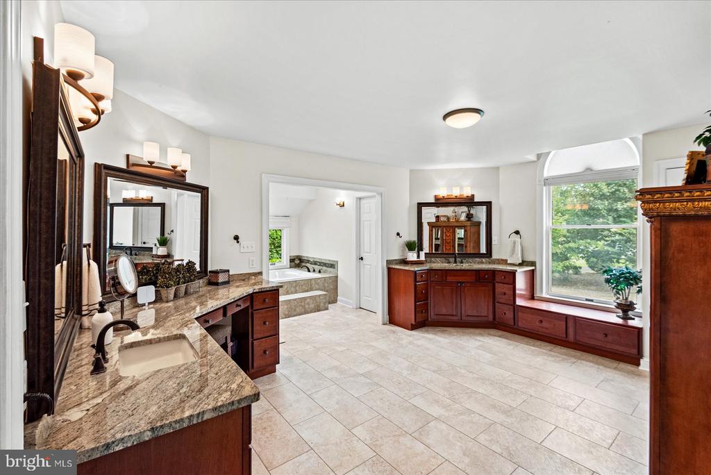 29475 GOOSE POINT COURT