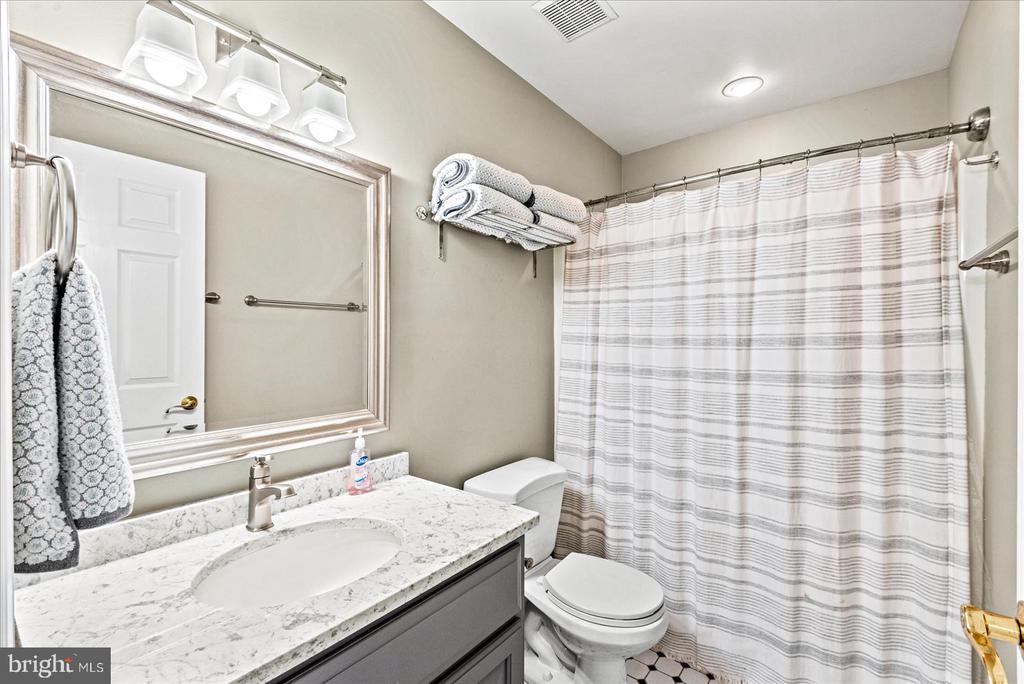 29475 GOOSE POINT COURT