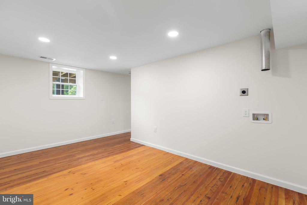 19005 TIDEWATER TRAIL