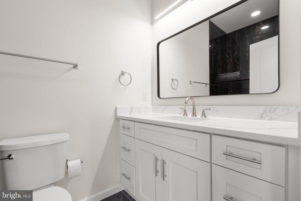 19005 TIDEWATER TRAIL