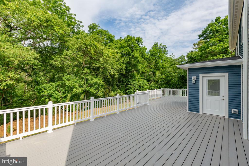 19005 TIDEWATER TRAIL