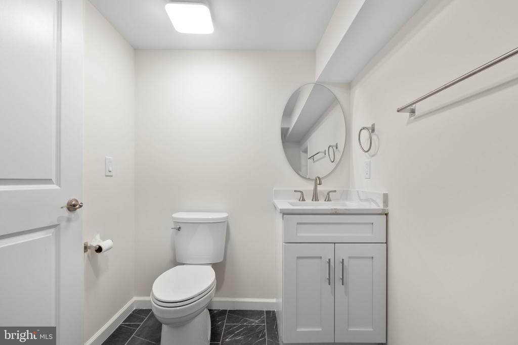 19005 TIDEWATER TRAIL