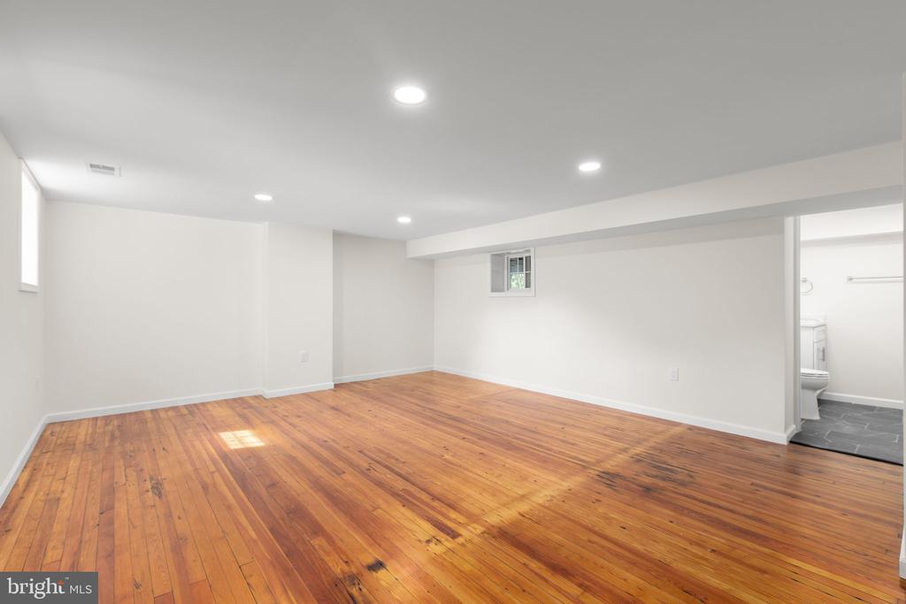 19005 TIDEWATER TRAIL