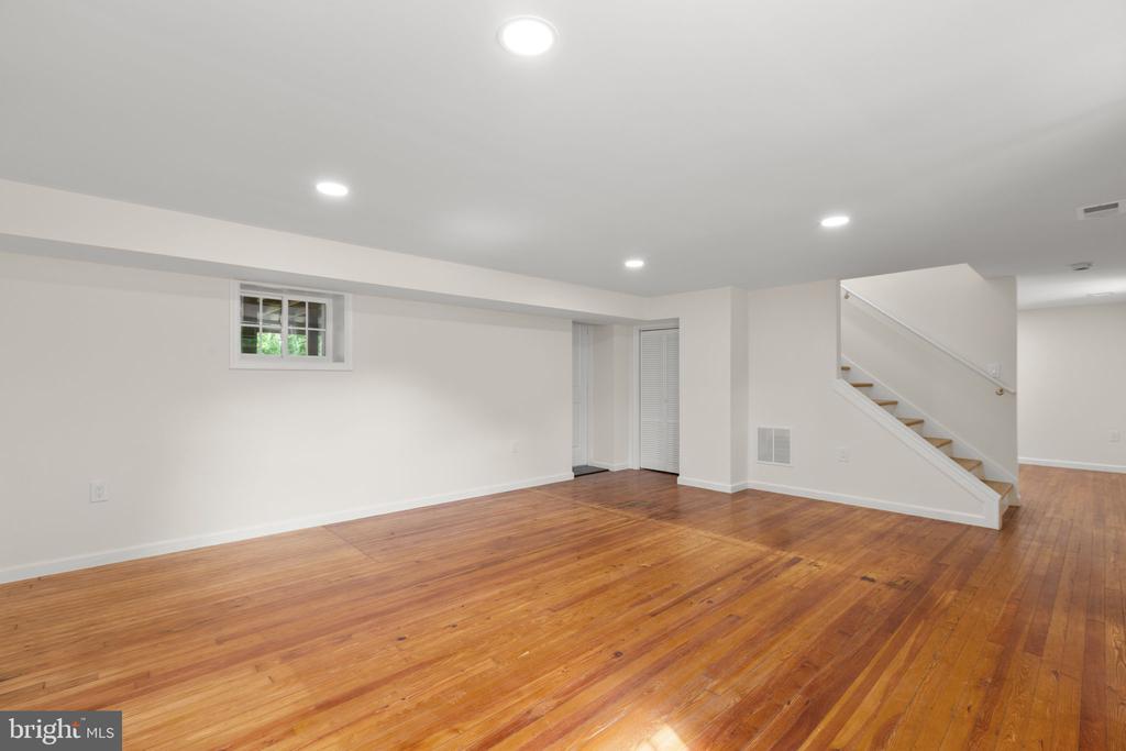 19005 TIDEWATER TRAIL
