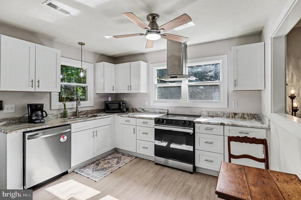 12307 BRISTLE CONE LANE
