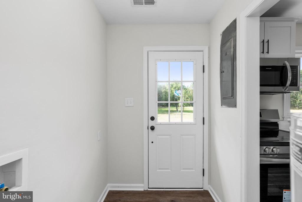 10558 TIDEWATER TRAIL