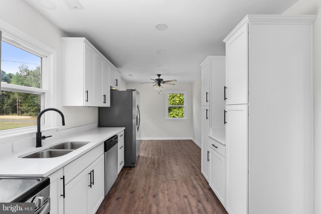 10558 TIDEWATER TRAIL
