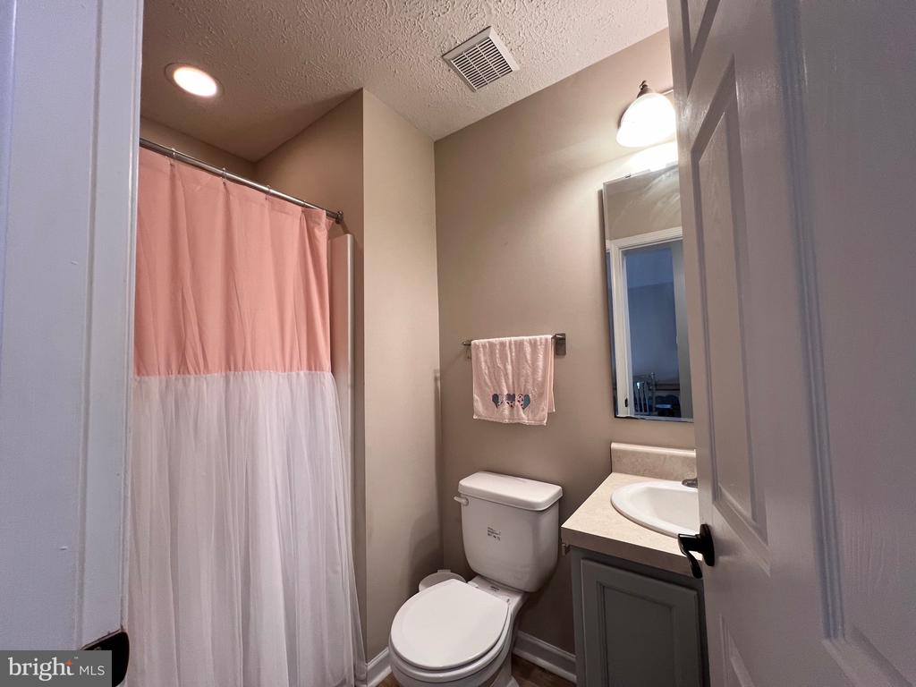 1127 SETTLERS LANDING DRIVE 47