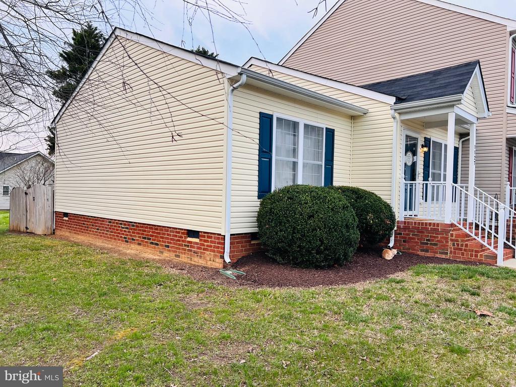 1127 SETTLERS LANDING DRIVE 47