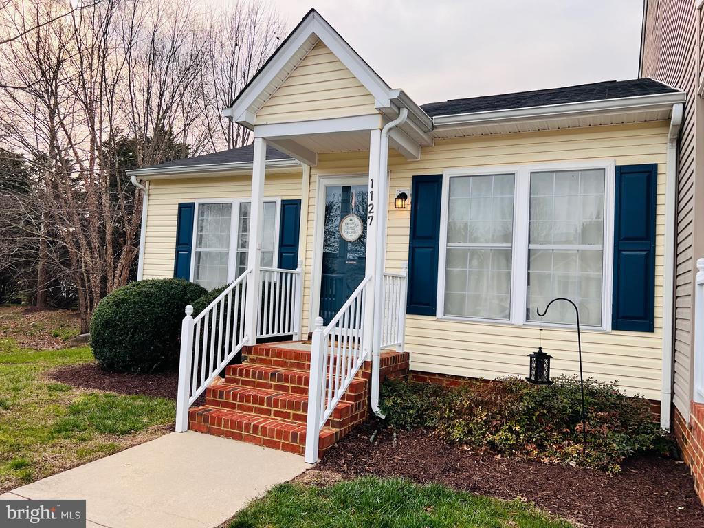 1127 SETTLERS LANDING DRIVE 47