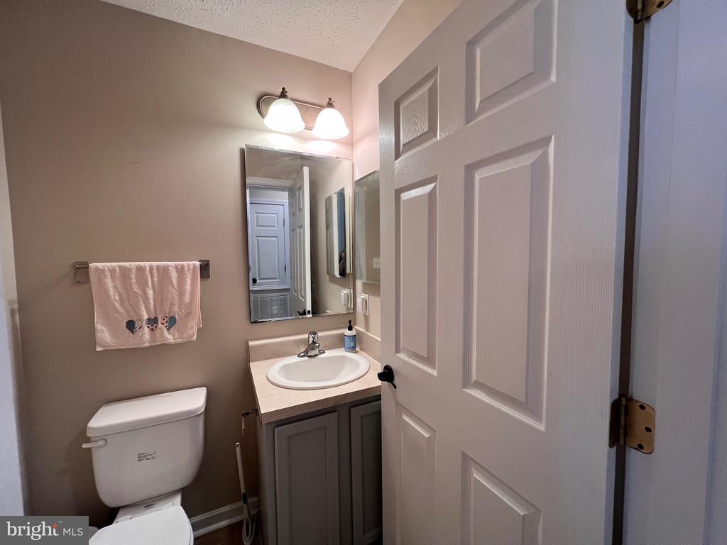 1127 SETTLERS LANDING DRIVE 47