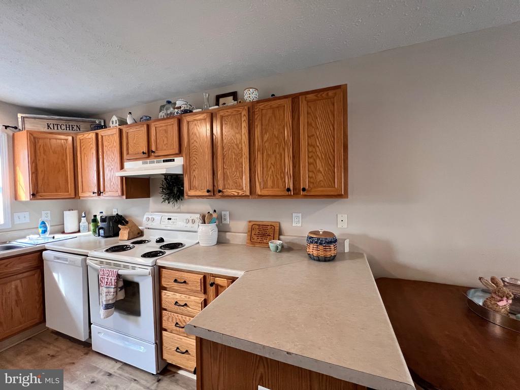 1127 SETTLERS LANDING DRIVE 47