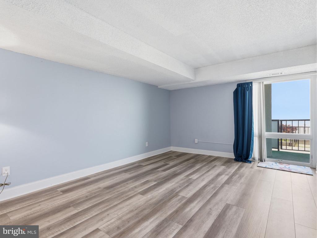 ESSEX Unit: 106