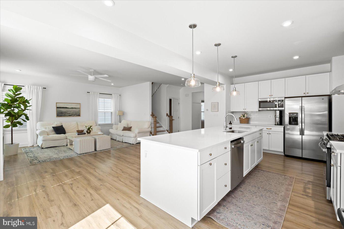 1104 CITY VIEW LANE