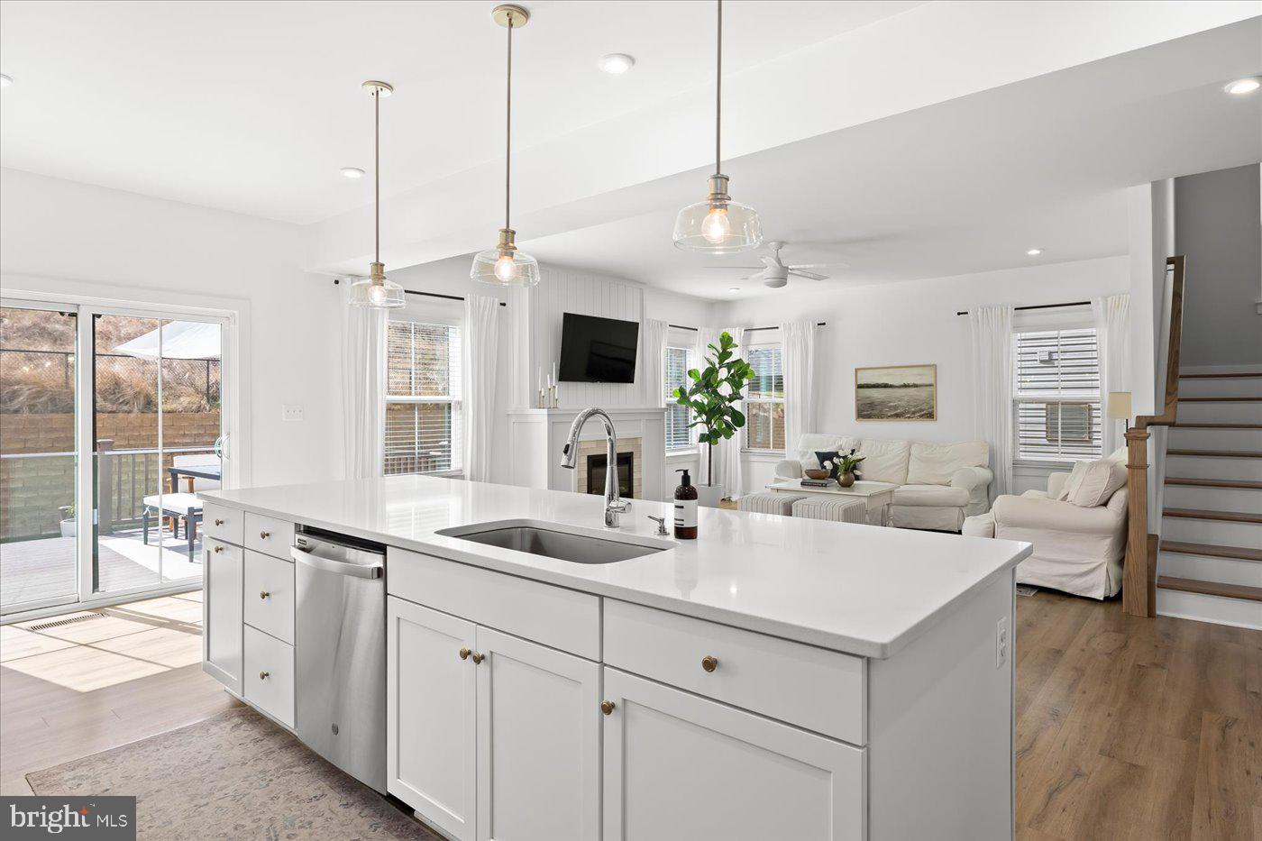 1104 CITY VIEW LANE