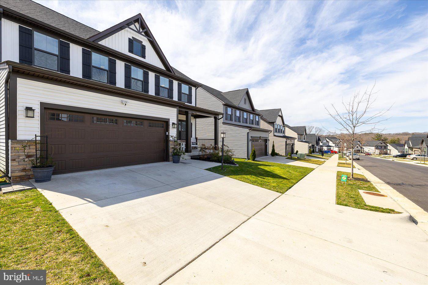 1104 CITY VIEW LANE