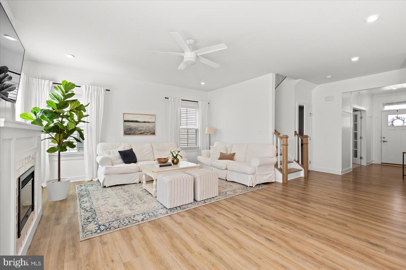 1104 CITY VIEW LANE