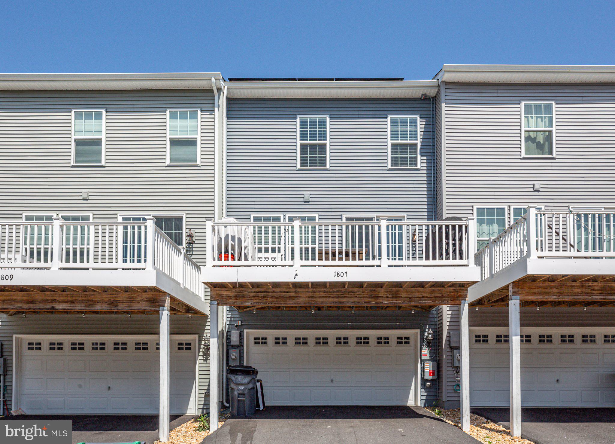 1807 NOYACK LANE