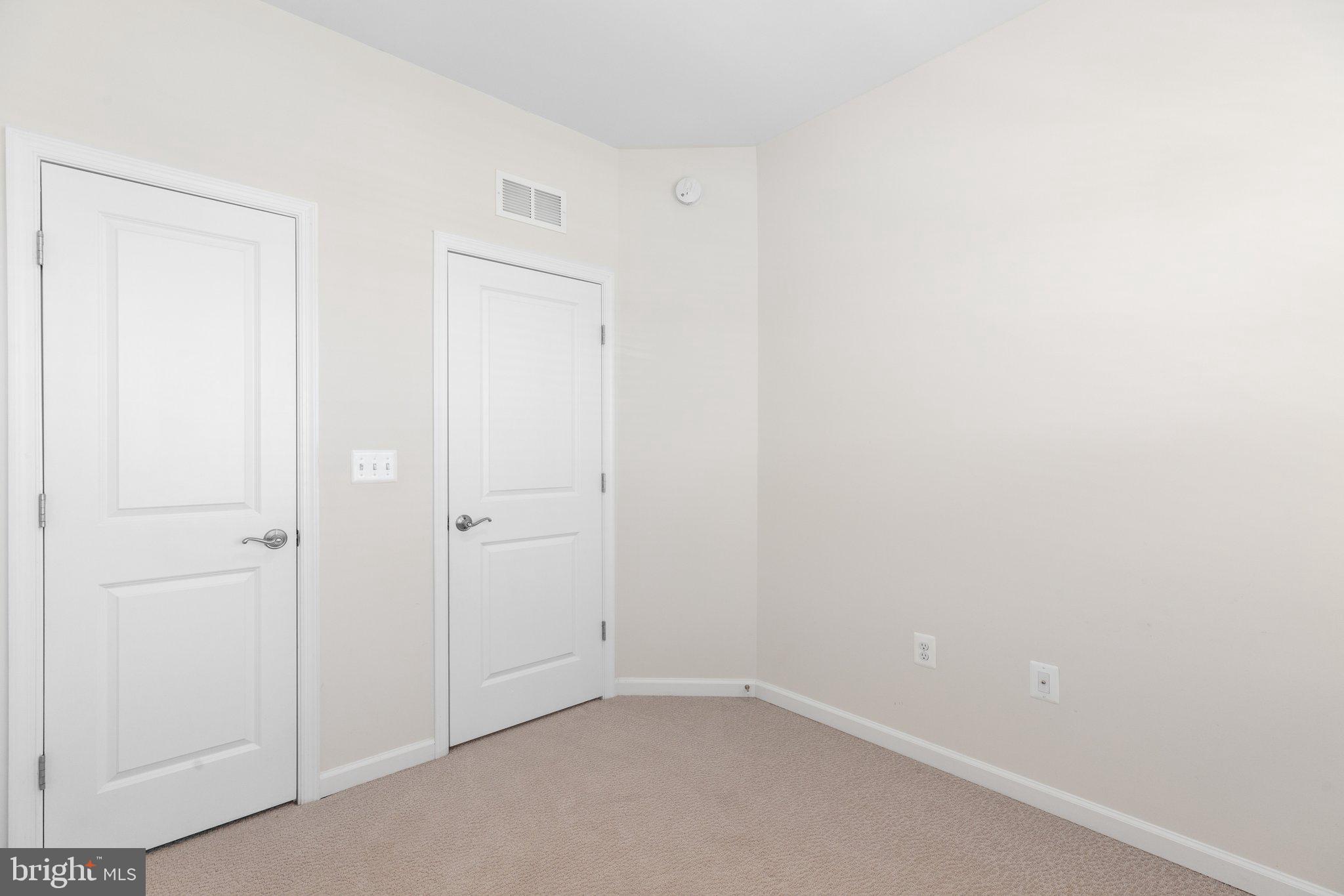 1807 NOYACK LANE