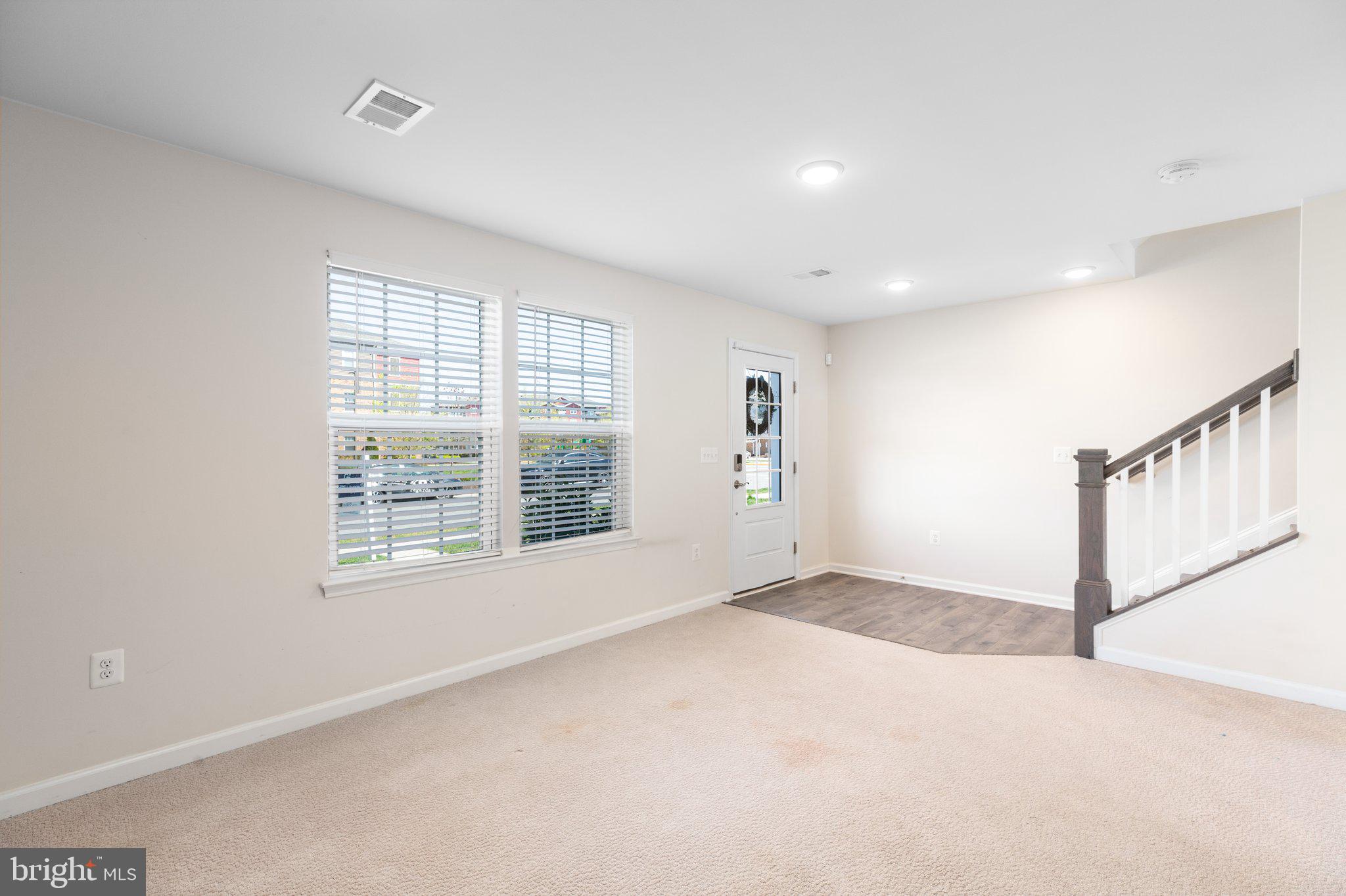 1807 NOYACK LANE