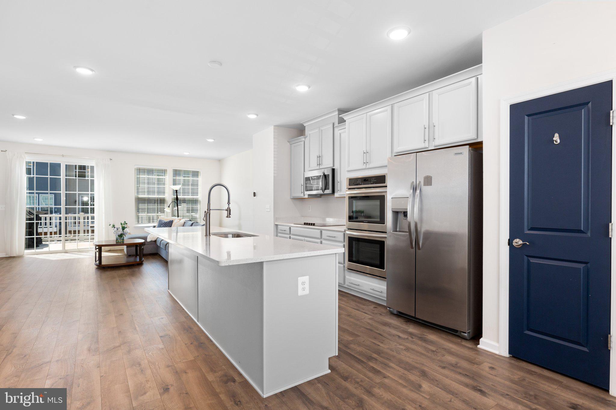 1807 NOYACK LANE