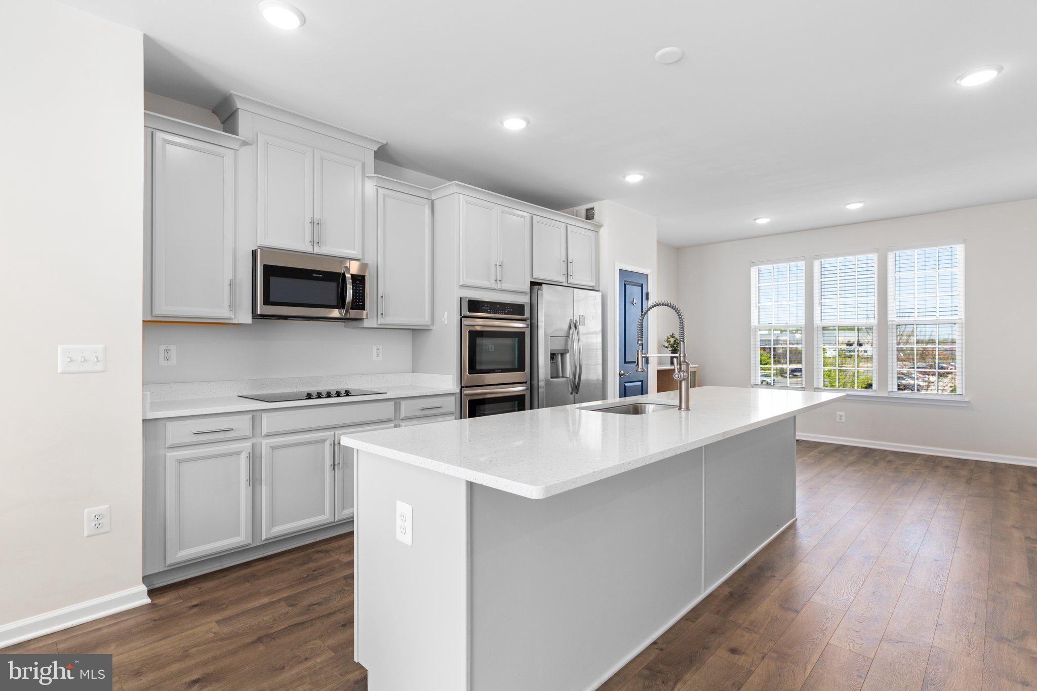 1807 NOYACK LANE
