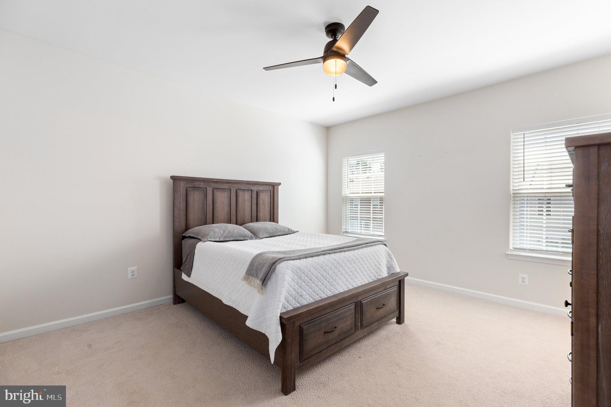 1807 NOYACK LANE