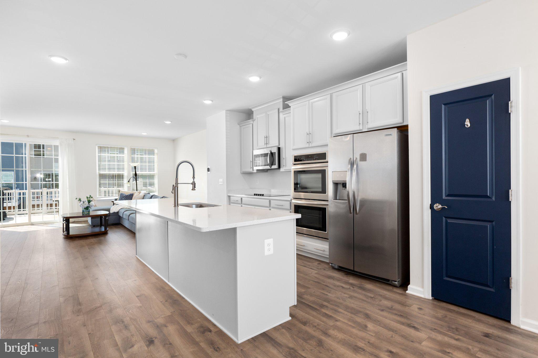 1807 NOYACK LANE