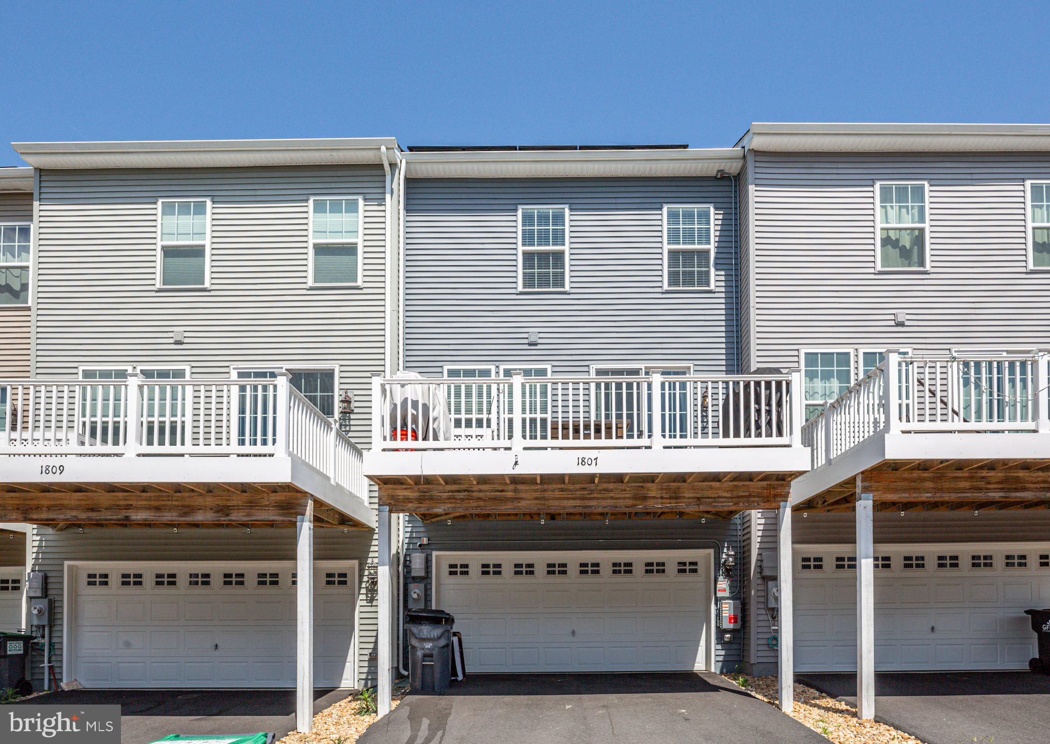 1807 NOYACK LANE