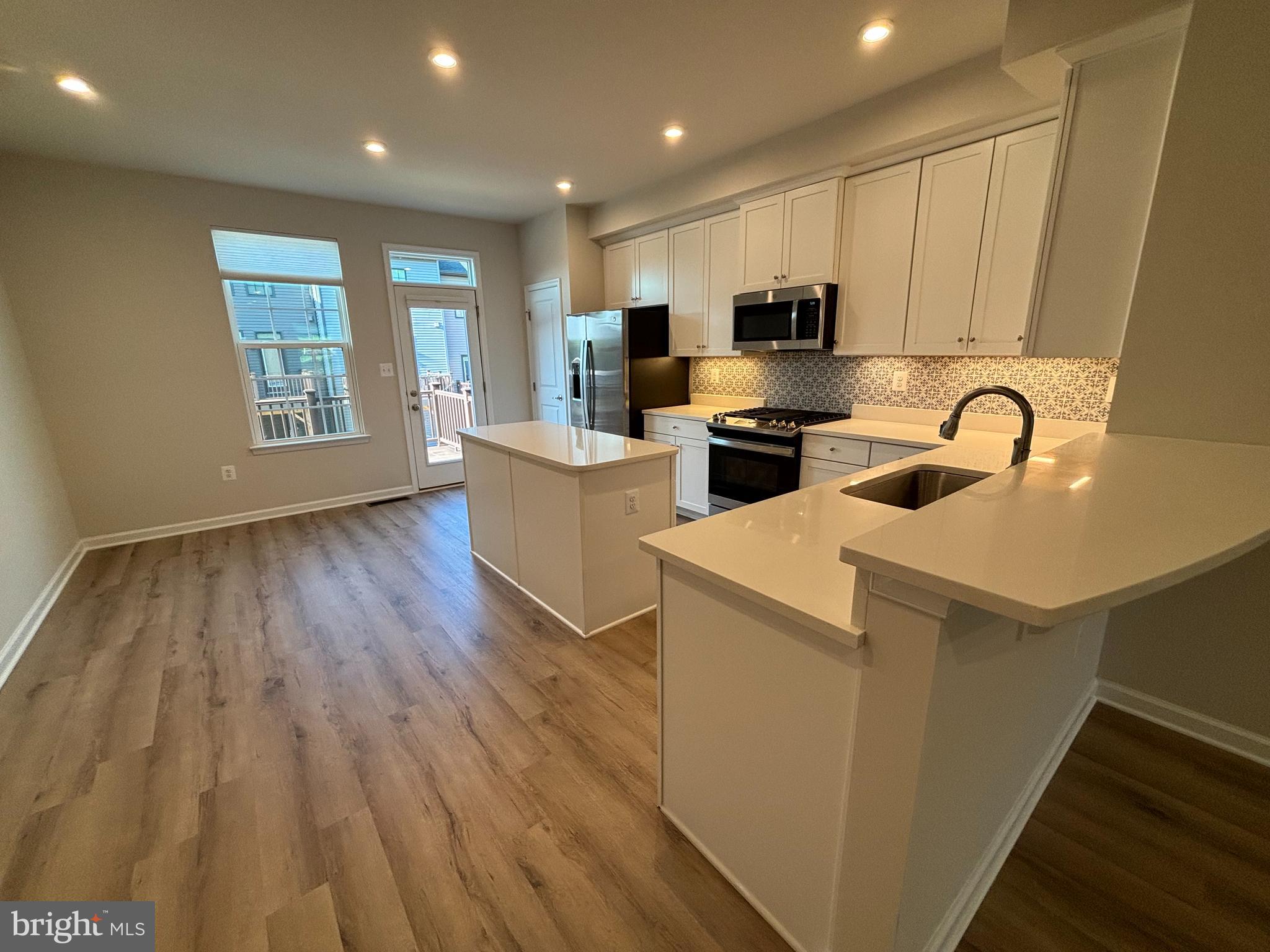 1019 RAMPART DRIVE