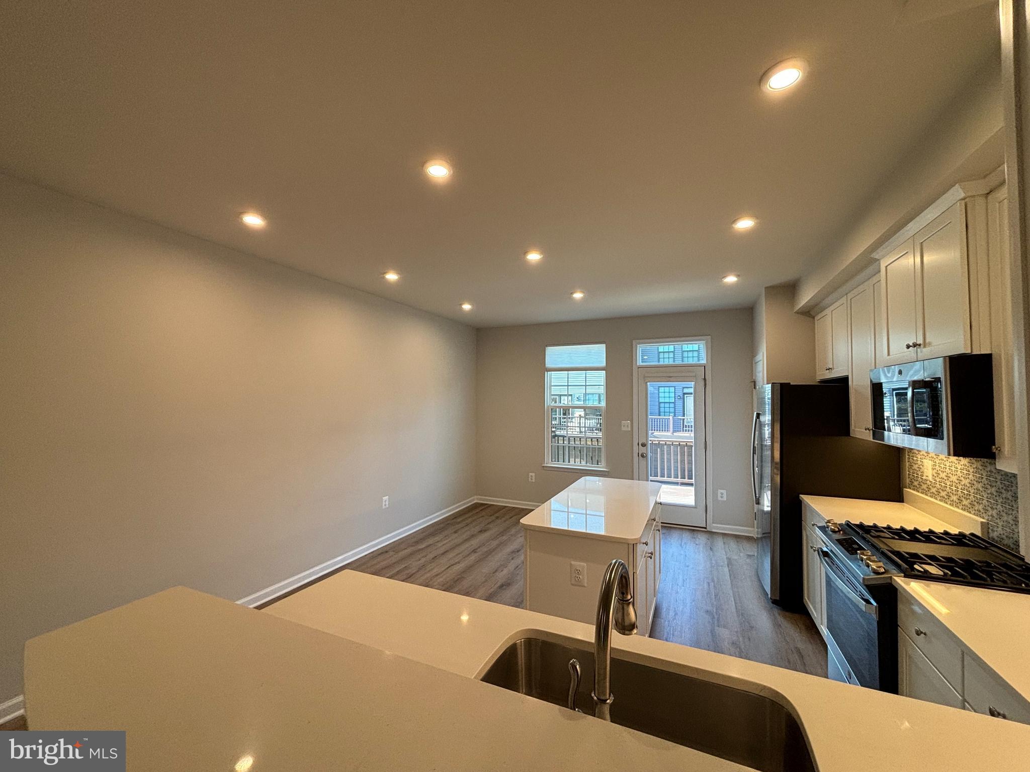 1019 RAMPART DRIVE