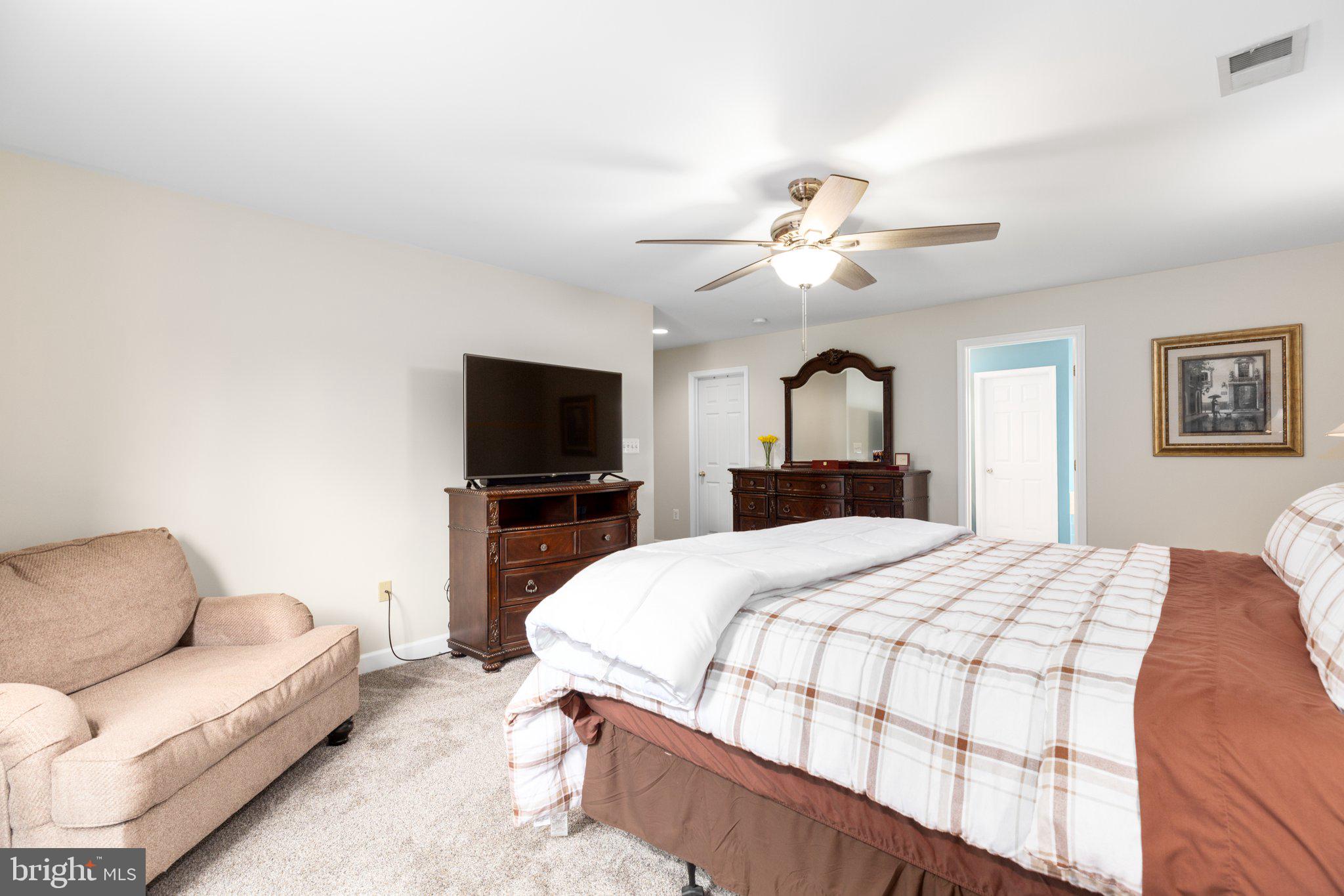 1005 GRAHAM DRIVE