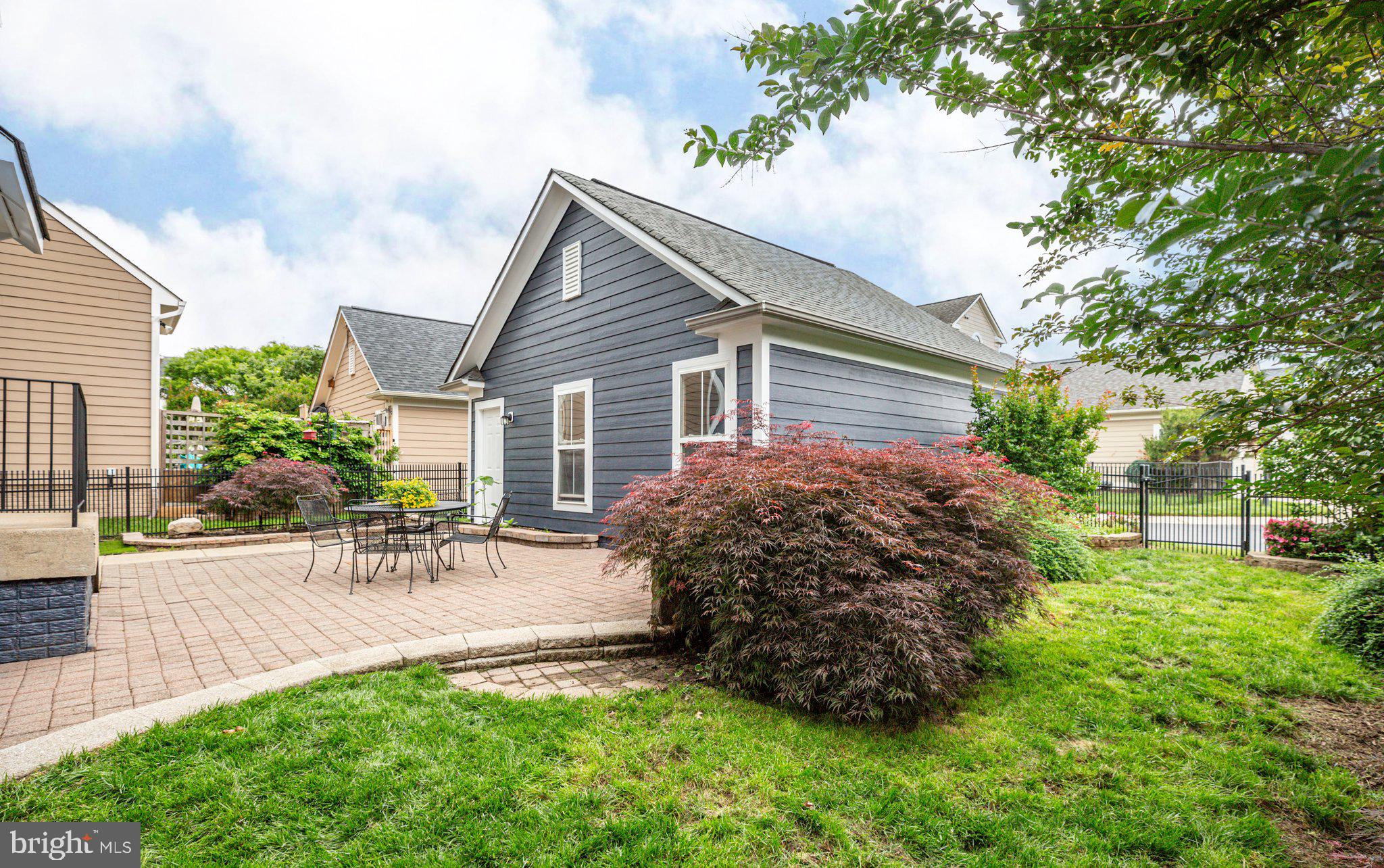 1005 GRAHAM DRIVE